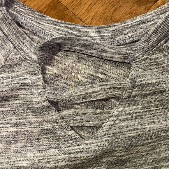 Justice Heather gray 3/4 length sleeve top. Size 8 - Picture 2 of 3